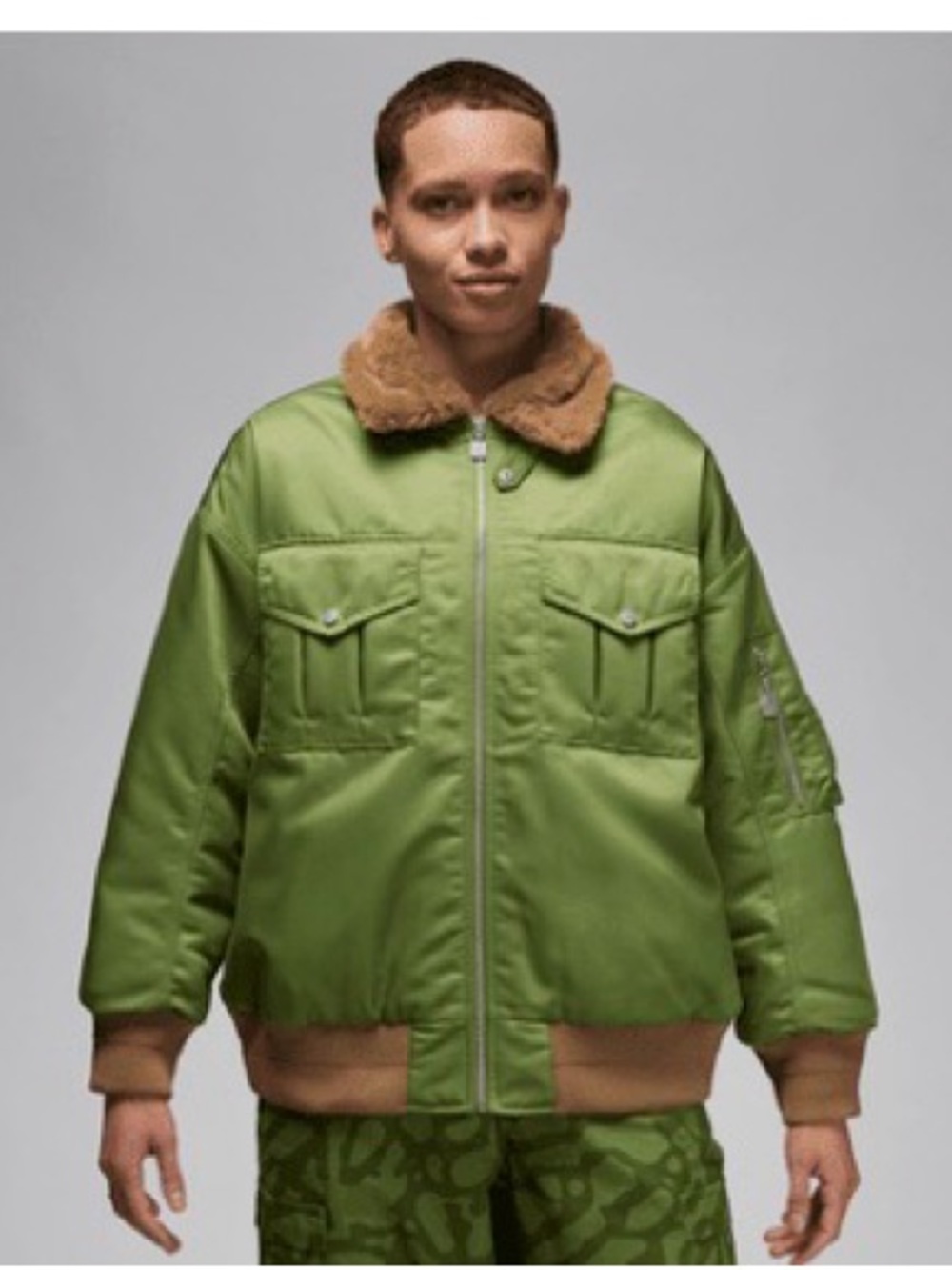 Women's Jacket Olive/Brown Kelp
Size S (4–6) Green Flight Jacket